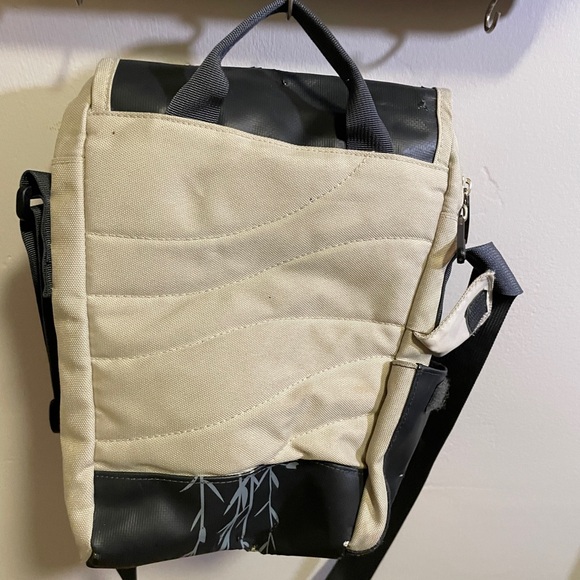 Clive Purse - Picture 3 of 5